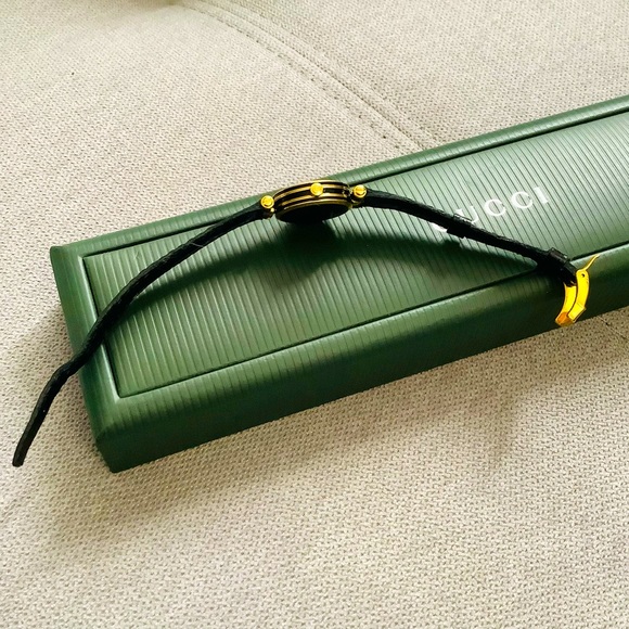 Ladies GUCCI SHELLY LINE watch 🔥🔥🔥 - Picture 7 of 12